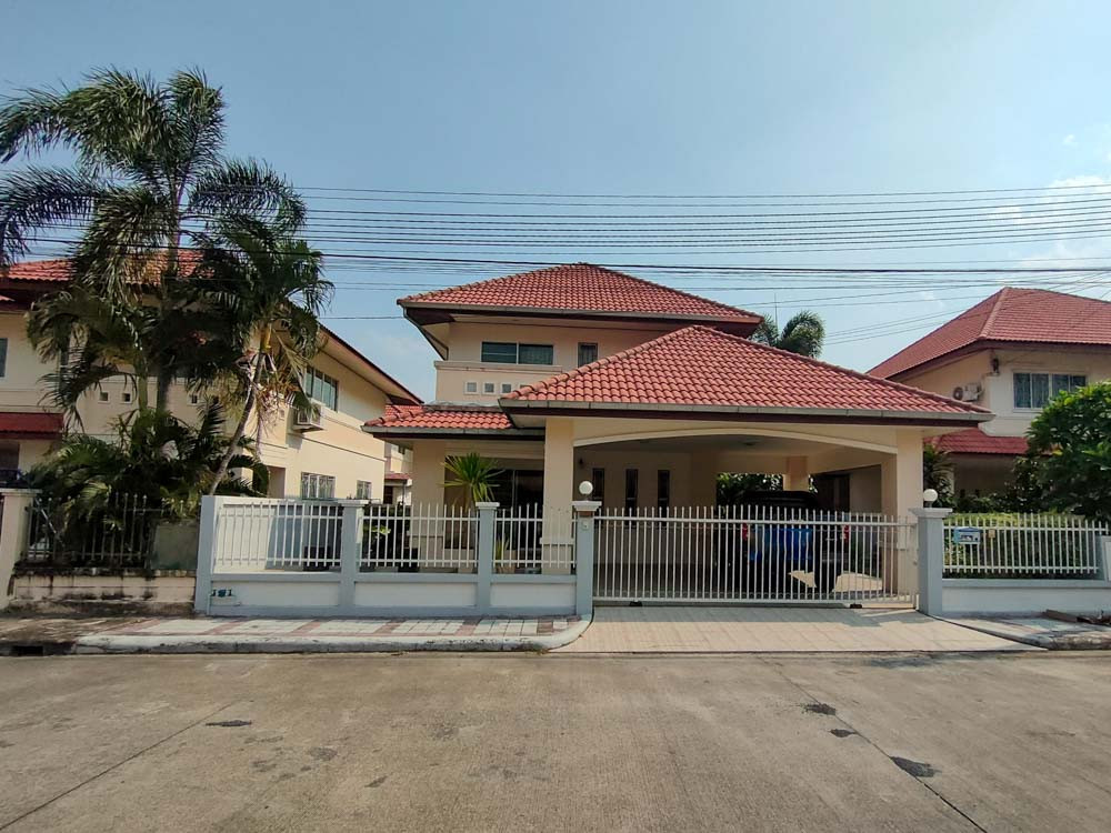 HOUSE FOR RENT | HANG DONG, CHIANG MAI Near Panyaden, Satit International Bilingual School, Grace &amp; Lanna International Schools