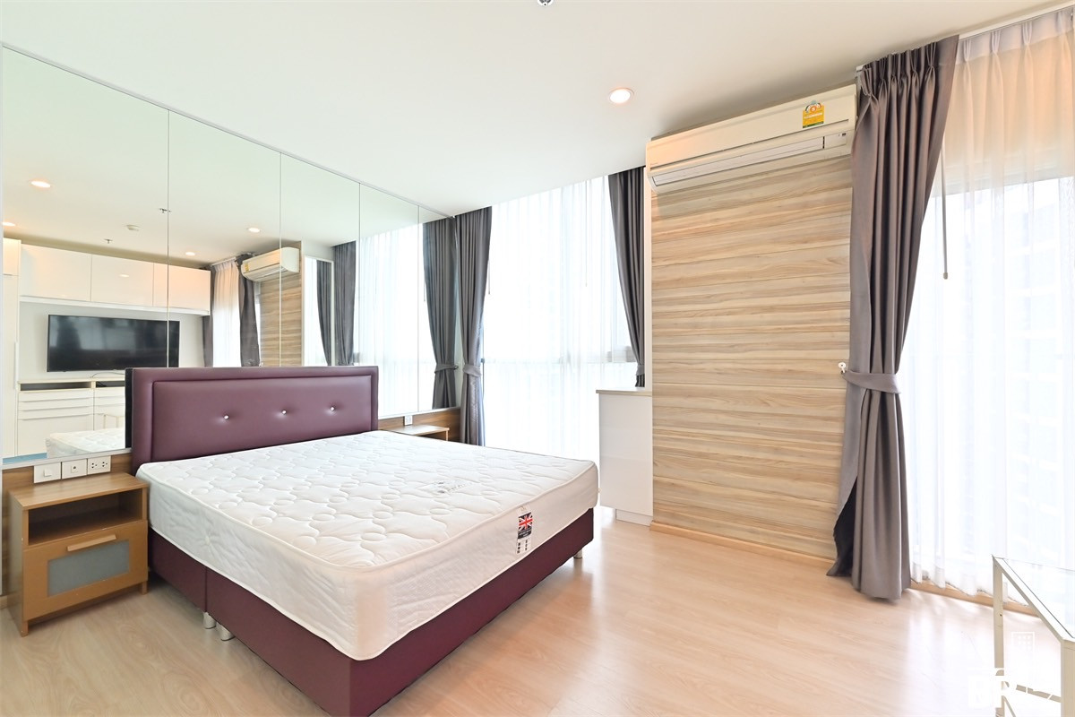 🏙️ Noble Revolve Ratchada | 2 bedrooms, 2 bathrooms | Modern Condo next to MRT Cultural Center by Rita 🏙️ Noble Revolve Ratchada | 2 bedrooms, 2 bathrooms | Modern Condo next to MRT Cultural Center by Rita