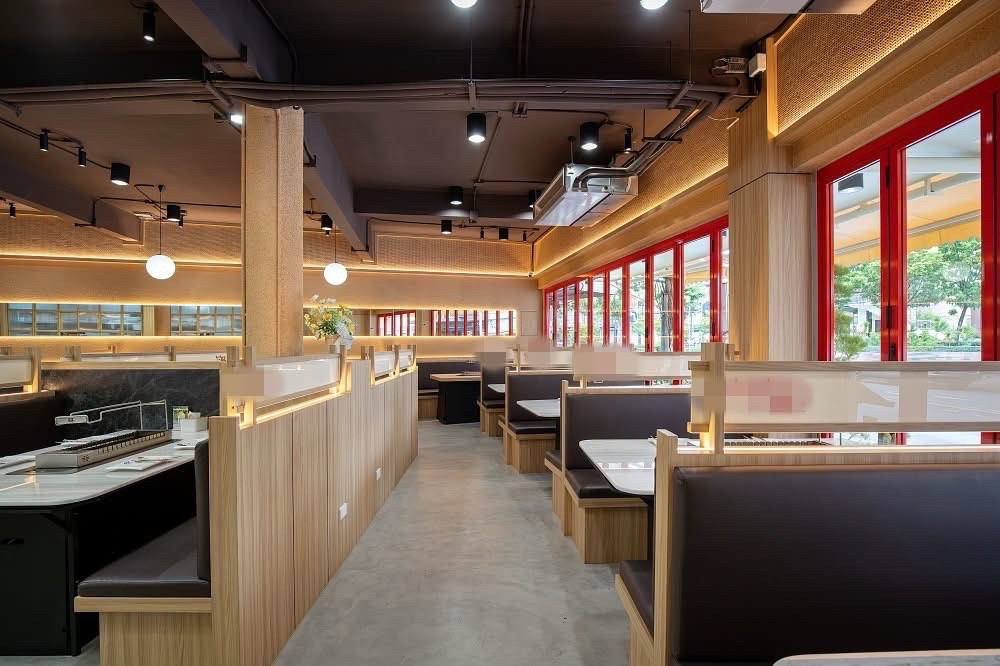 📌 เซ้ง 𝟰.𝟮 𝗠 จากลงทุน 7 M ร้าอาหาร พร้อมอุปกรณ์ในจุฬา , ตึก 3 ชั้น   📌 Take Over : Resturant with Full Equipment In Chula , 3 Storeys   ** Take Over : 𝟰,𝟮𝟬𝟬,𝟬𝟬𝟬 THB   🔥🔥Rental Price : 140,000 THB / Month 🔥🔥  📱 𝙏𝙚𝙡 : 061-9979915  📱 𝙒 – รูปที่ 4
