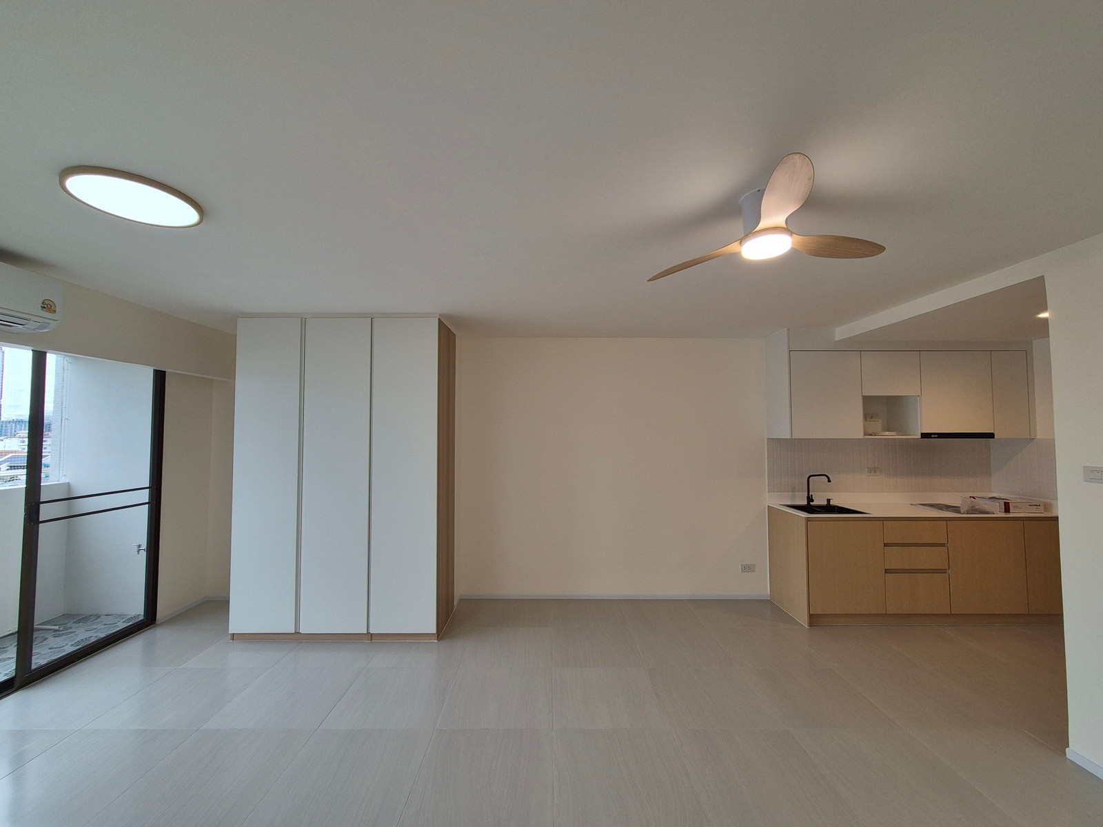 Condo for sale PST Condo Ville Tower 2, Soi Nonsi 14, studio room, 6th floor, usable area 43 sq m, 1 bathroom, 1 balcony, city view, price 2.2 million baht. Contact 086-9823056 Pranisa or 084-5509497 Tim for more information. And are happy to make an appo – รูปที่ 3