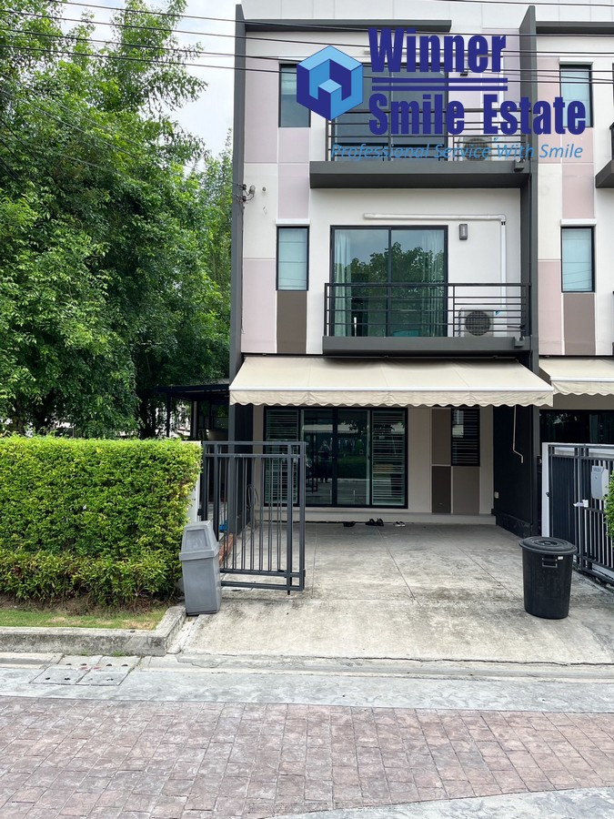 ขายทาวน์โฮม 3 ชั้น Town Home 3 ชั้น บ้านกลางเมือง นวมินทร์ 42 หลังมุม