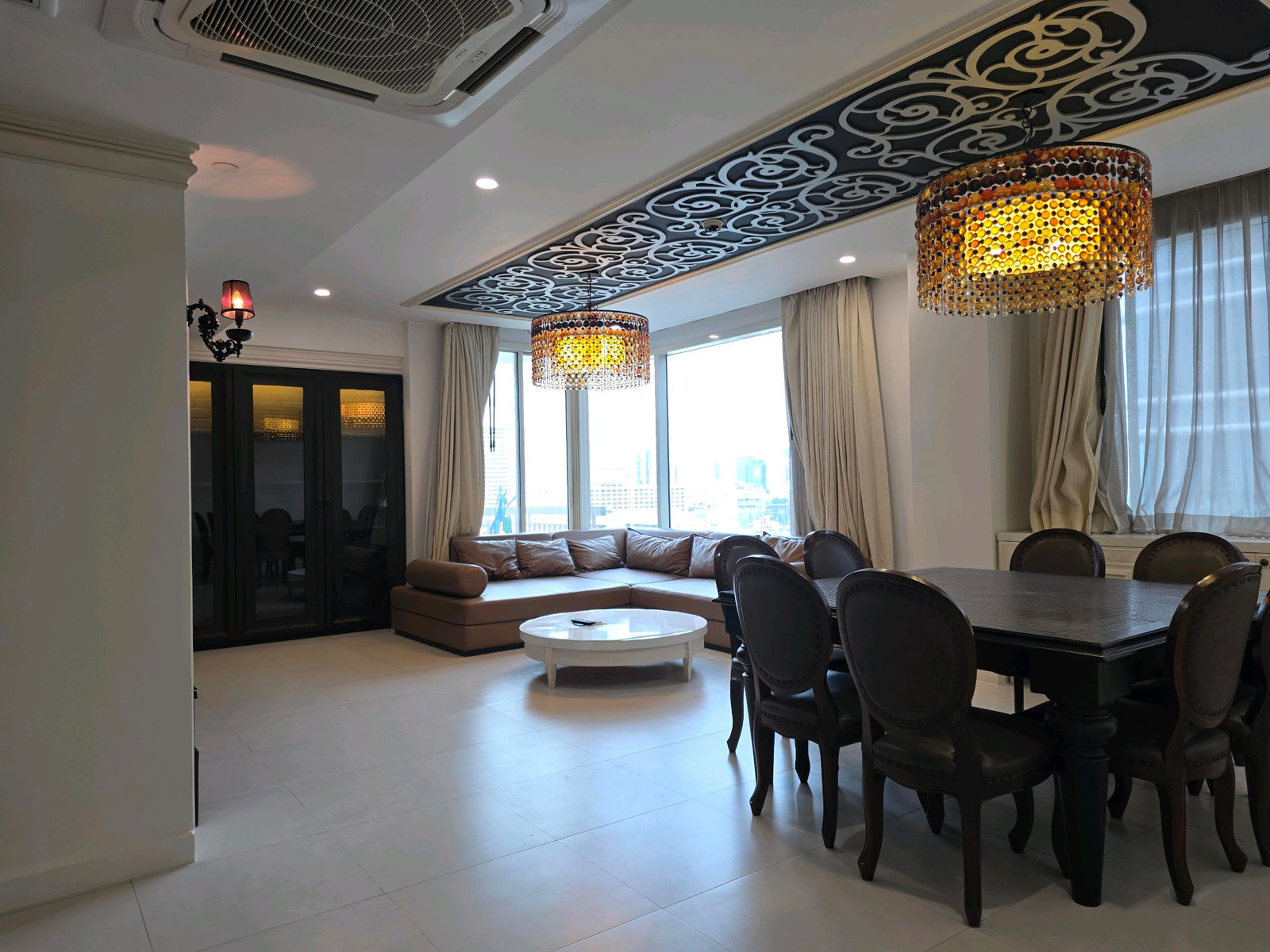 Manhatton chidlom 3 bed plus maid's room Manhatton chidlom 3 bed plus maid's room