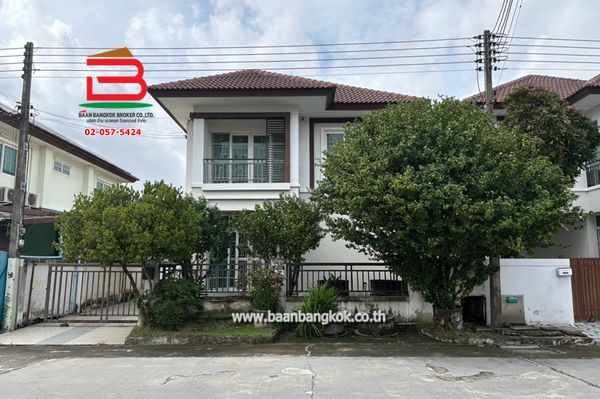 บ้านแฝด หมู่บ้าน S Ville รังสิต-ลำลูกกา คลอง 4 เนื้อที่ 44 ตรว. ใกล้โรงเรียนนานาชาติบีคอนเฮาส์แย้มสอาด ถนนลำลูกกา ตำบลลาดสวาย อำเภอลำลูกกา จังหวัดปทุมธานี