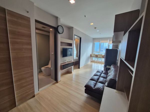 Rhythm Sathorn Condo, Close to bts Saphan Taksin ว่างพร้อมให้เช่า 19,000/เดือน