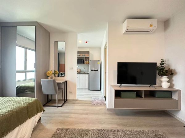 Elio satorn-withakas condo, studio room, fully furnished, available for rent.
