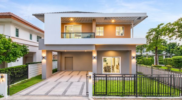 Single house Thara Ratchaphruek-Pinklao, corner house, completely renovated, ready to move in. Book now! Instant discount of 6 hundred thousand baht!!!