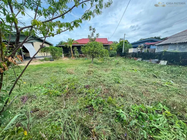 ขายที่ดินพร้อมบ้าน 1 หลัง ทำเลดี เลียบทางรถไฟ (พัทยา-เลี่ยงเมือง 2)