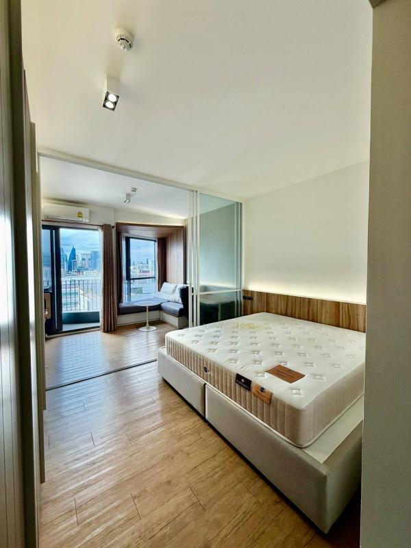 Triple Y Residence【𝐑𝐄𝐍𝐓】ดีไซน์เรียบเท่ จัดพื้นที่ได้คล่องตัวทั้งทำงานและพักผ่อน ติดต่อไลน์ไอดี: @hacondo