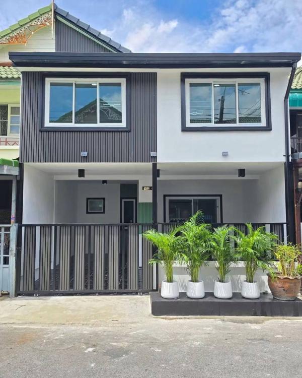 For Sale Townhouse/Townhome  , Baan Pruksa 14 A Bangbuathong , newly renovated , Bang Khu Rat , Bang Bua Thong , Nonthaburi , CX-177360