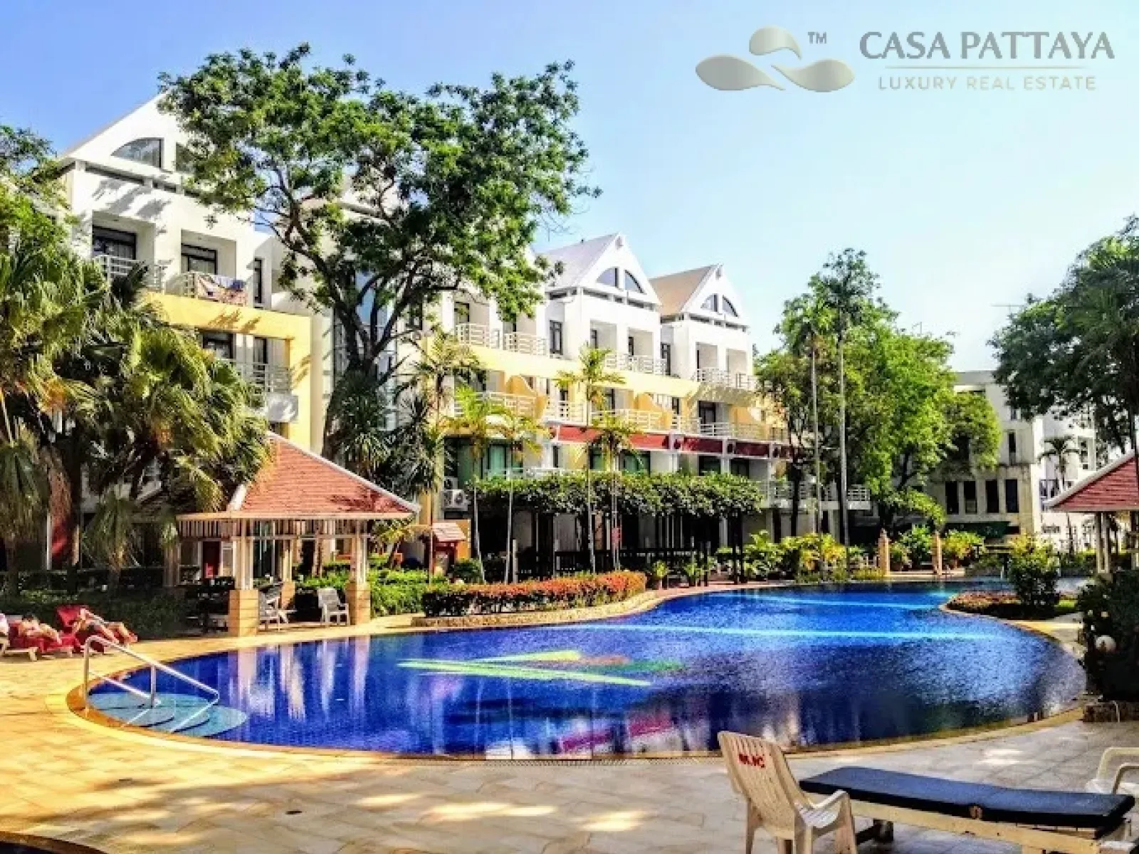 Sea View Condo for Sale: Metro Jomtien Condotel