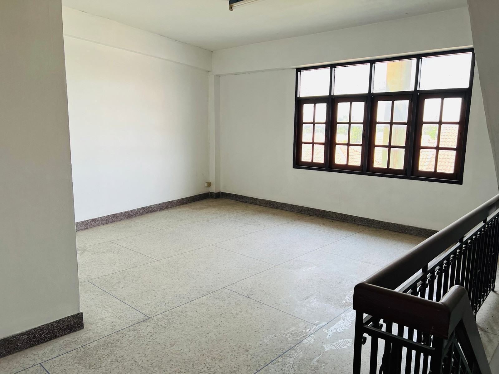 3-story shophouse for rent, next to the road, past the bypass intersection, on the way to Sao Hai, opposite the entrance to Manit City University. – รูปที่ 4