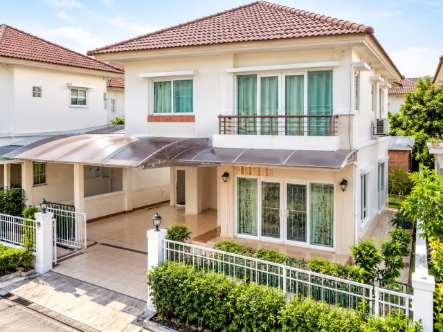 Harrow Inter School 600m. this 2-story house 3bed Laksi-DonMueang 2bath. 35-sq.wa. ChangAkatUthit R
