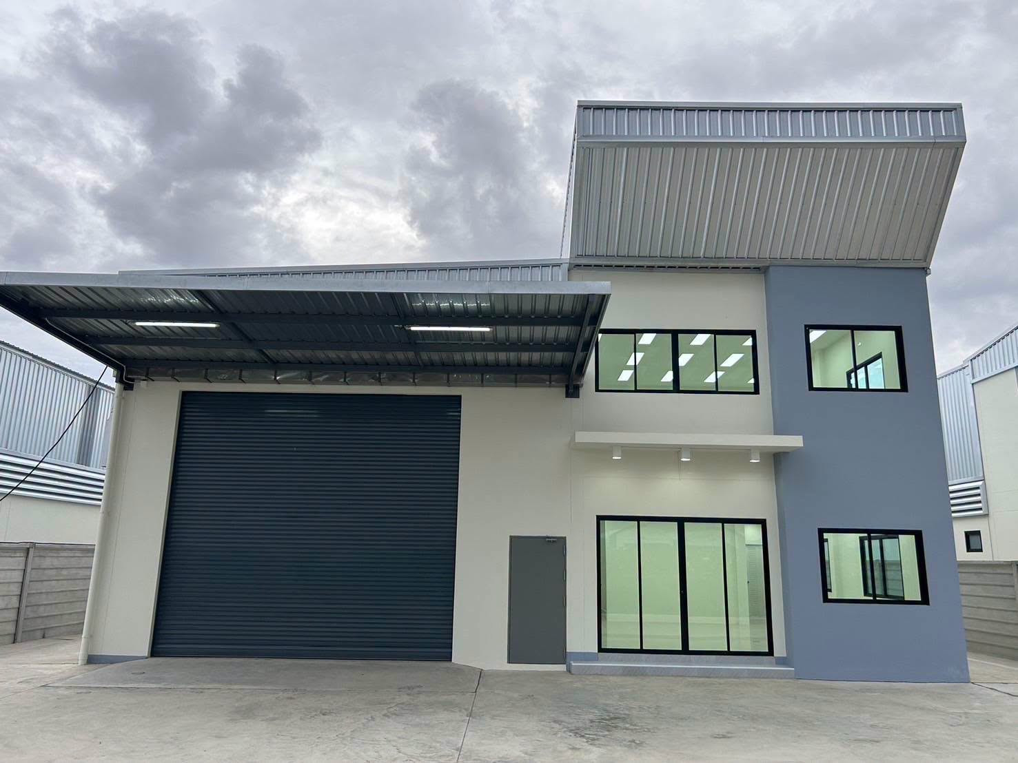 Available For Rent!!! Warehouse for rent, ready to use, "Large space, all in one place!" ✨ For rent: Warehouse Phraeksa Mai, Bang Phli, Samut Prakan