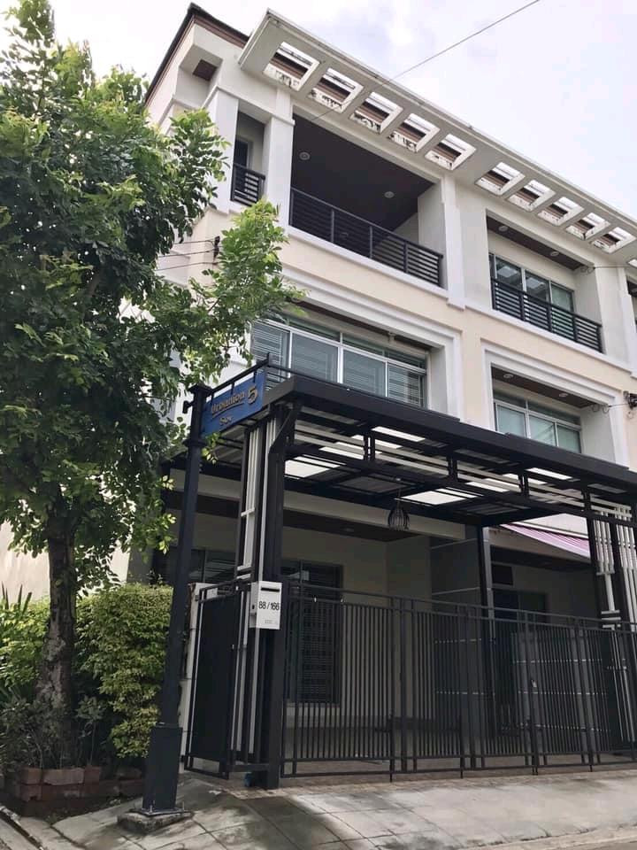 Ready to rent Baan Klang Muang Sathorn-Taksin (Urbanion) Ready to rent Baan Klang Muang Sathorn-Taksin (Urbanion)