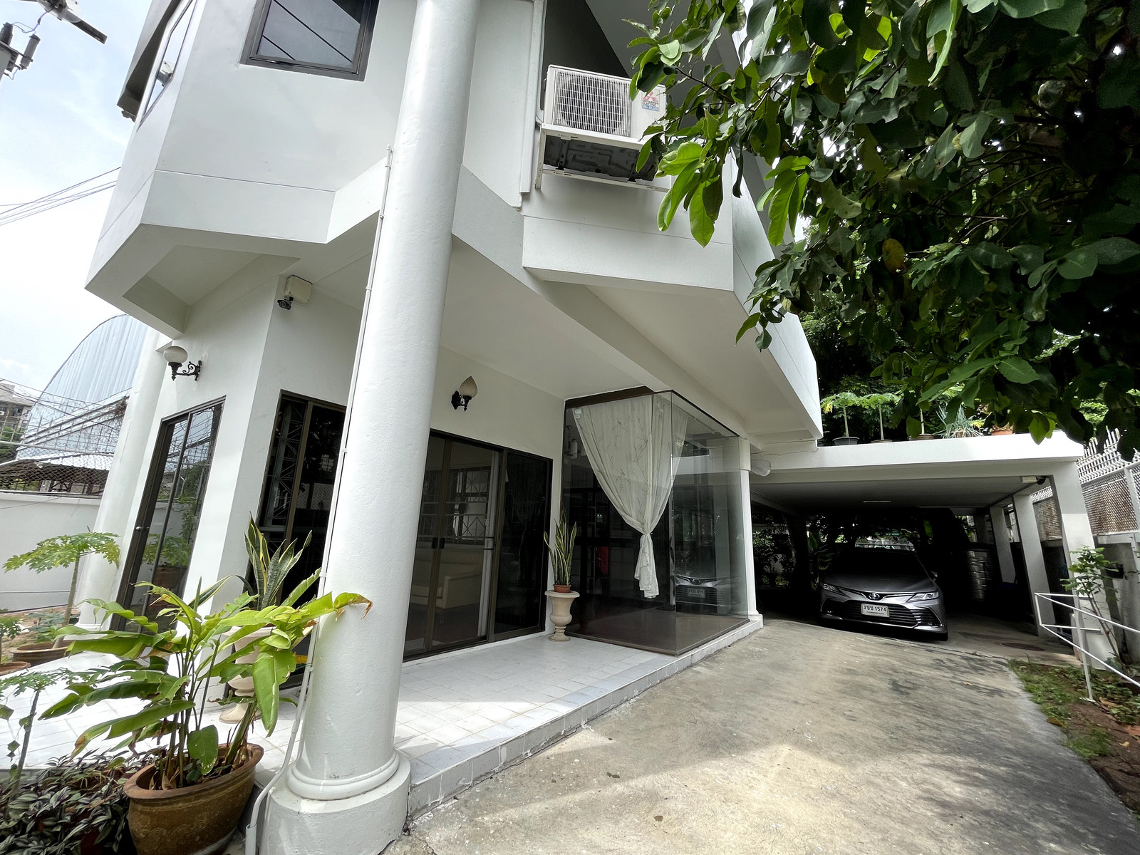 The house can be entered and exited in many ways. The house can be entered and exited in many ways.