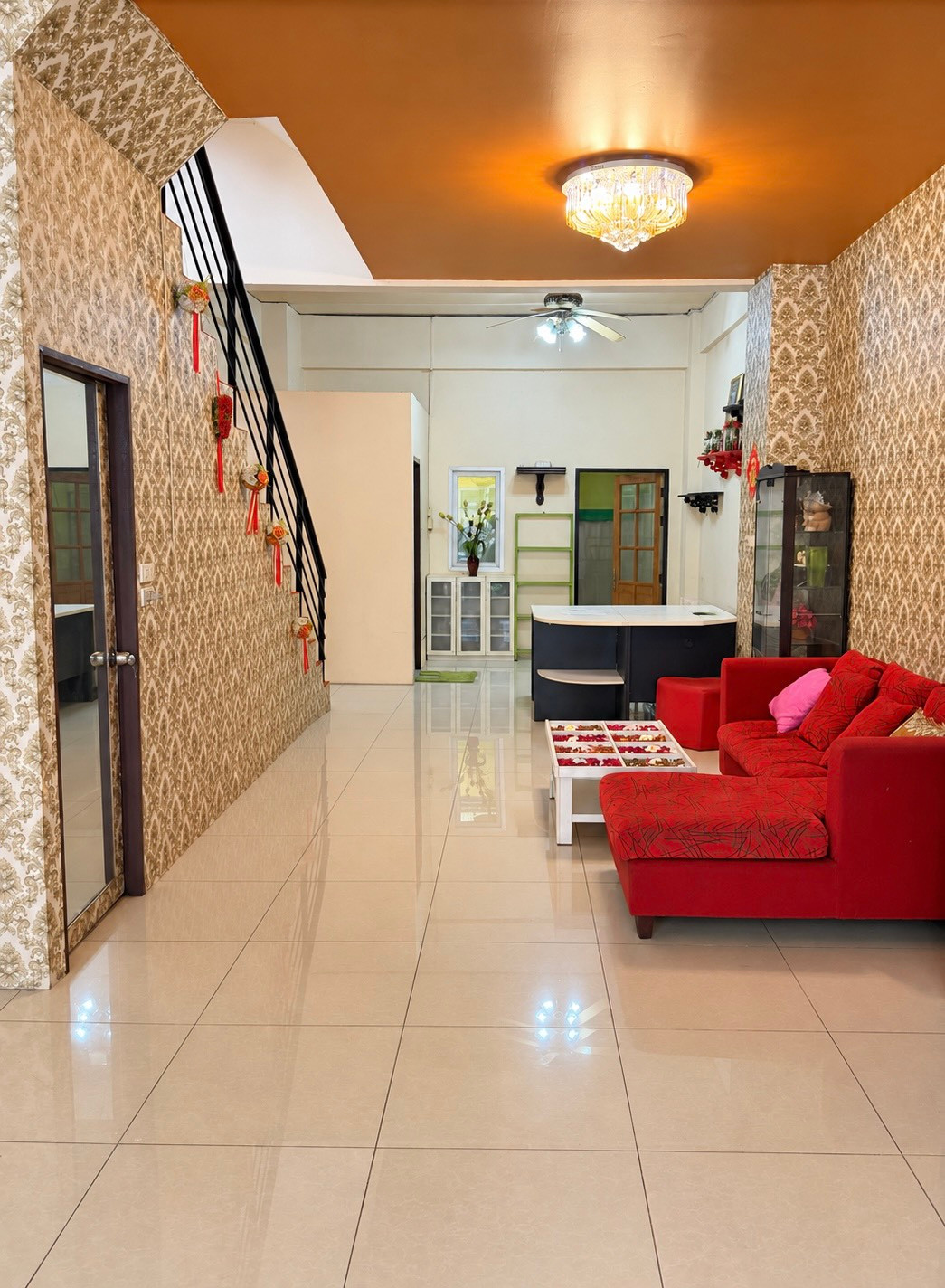 ขายด่วน! อาคารพาณิชย์ 5 ชั้น ยงเจริญ ย่านศรีนครินทร์ – รูปที่ 2