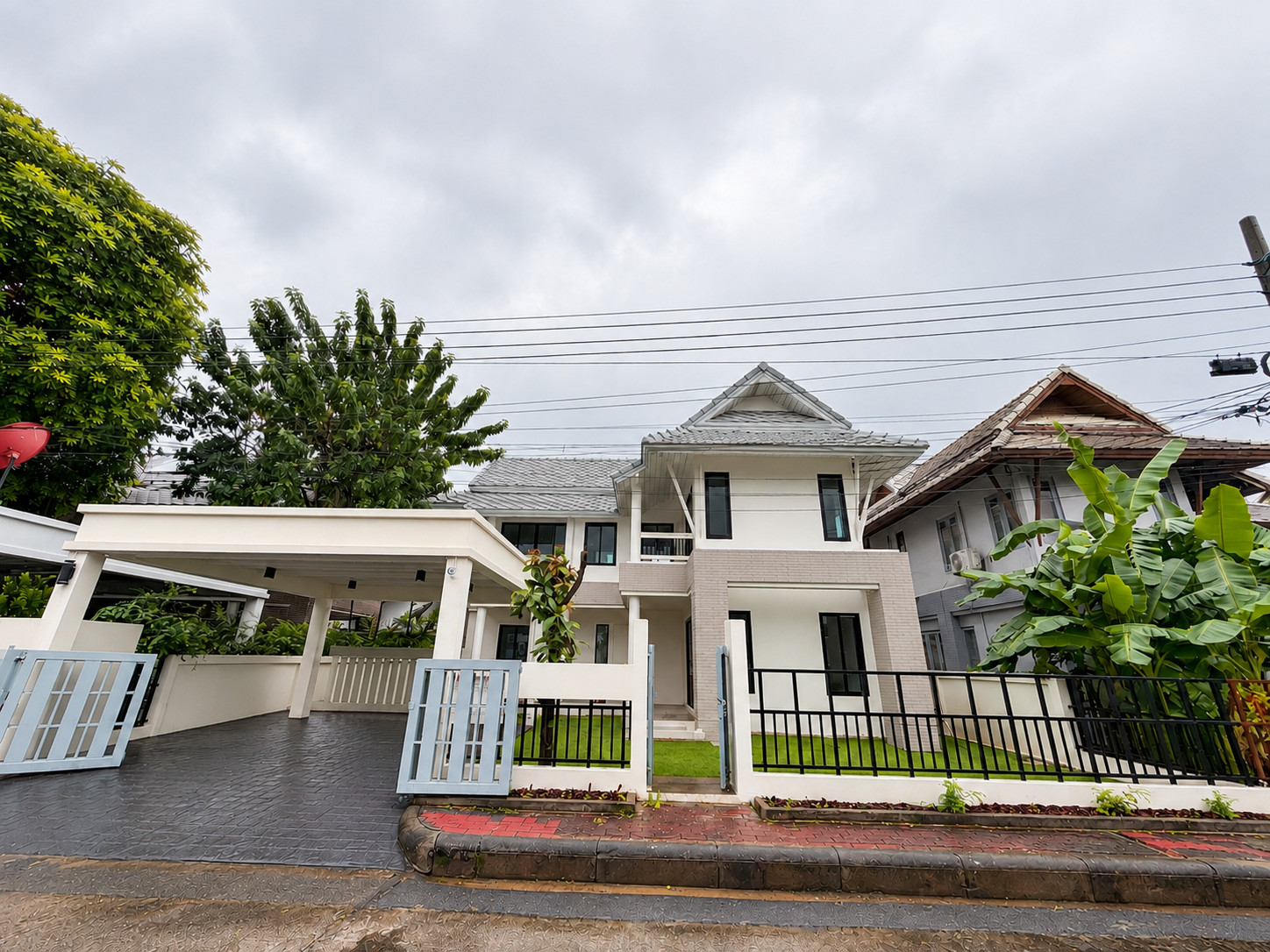 Noble Vana Pinklao 1, beautiful house, newly renovated. Along Borommaratchachonnani Road Near Thonburi Fresh Market, Mahidol University, Salaya. Noble Vana Pinklao 1, beautiful house, newly renovated. Along Borommaratchachonnani Road Near Thonburi Fresh Market, Mahidol University, Salaya.