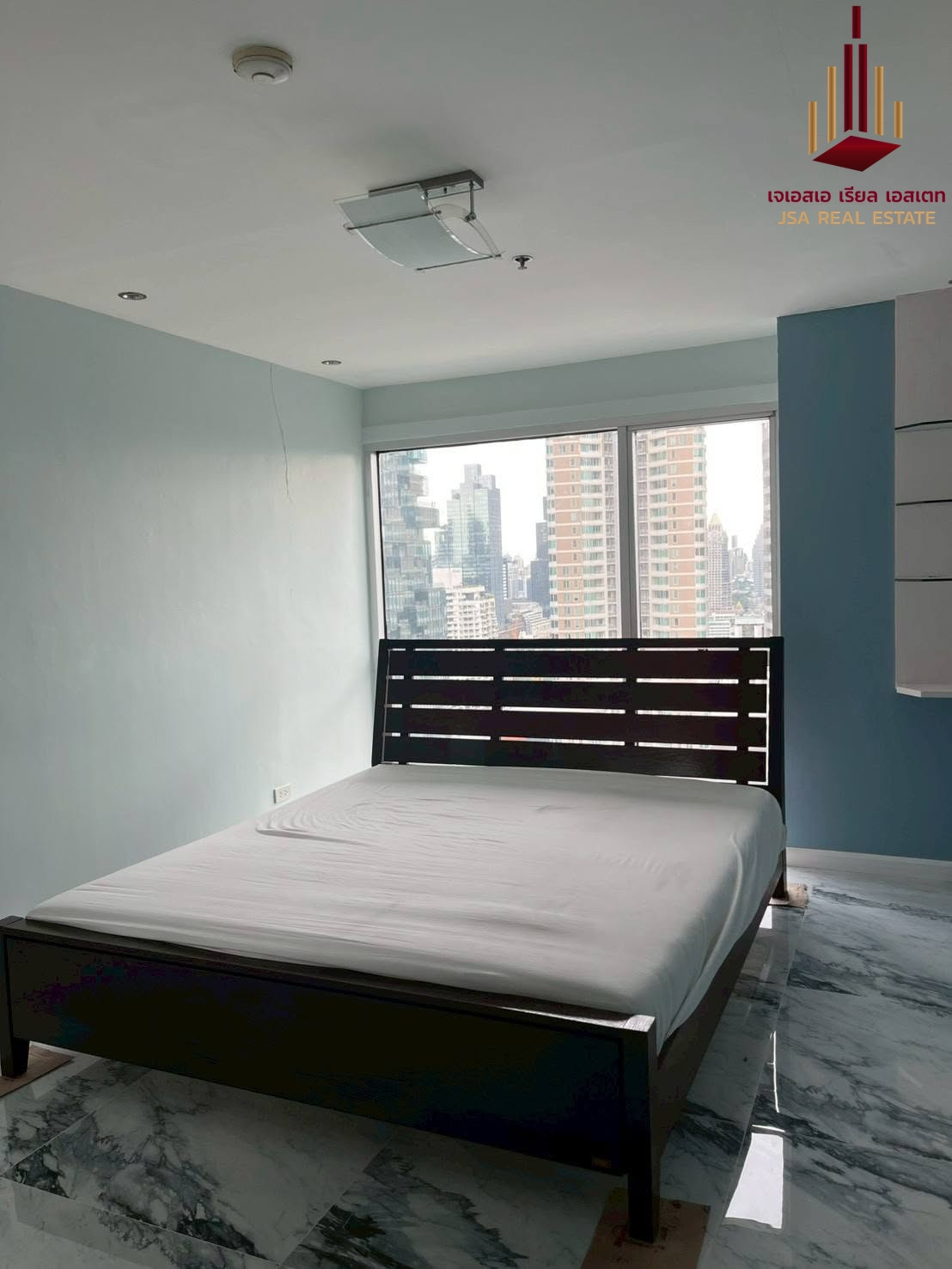 ✨ For Sale: Silom Suite Condo ✨ 💰 Only 5,400,000 THB
