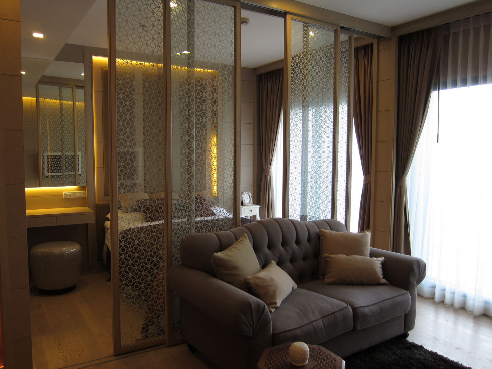 Elegant City Lifestyle | Fully Furnished Luxury Condo for Rent 1 bedroom