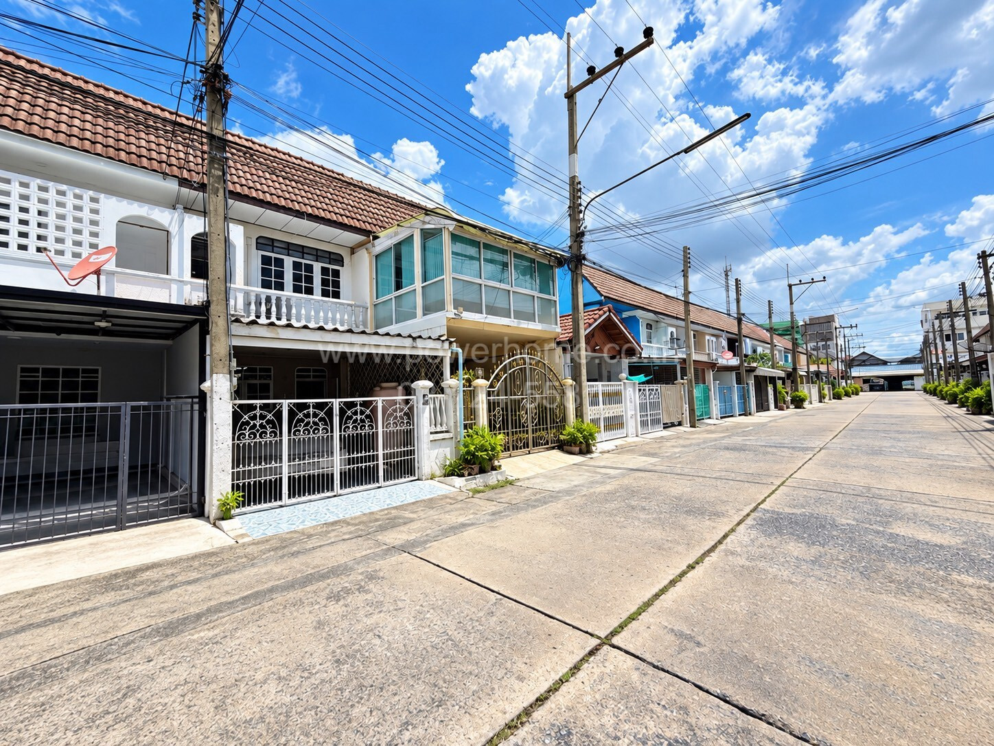 ทาวน์เฮ้าส์ 2ชั้น หมู่บ้านรัตนชัยวิลล่า 3 ทำเลดี ใกล้ตลาดสายสัมพันธ์ – รูปที่ 3