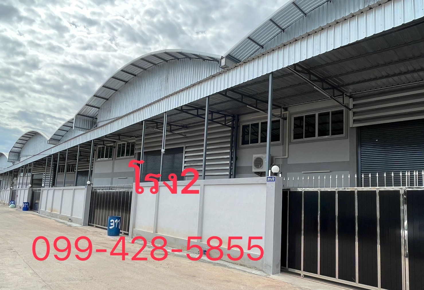 For sale/rent, warehouse, factory, size 950 sq m., 2-story office, good location. For sale/rent, warehouse, factory, size 950 sq m., 2-story office, good location.