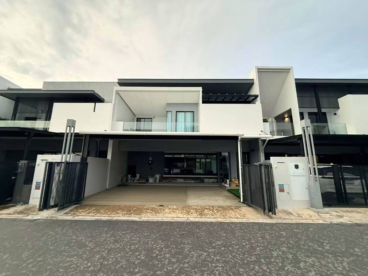 H260251 Vive bangna km7 house for rent, 3 bed 225 sqm, furnished, 99,000 thb H260251 Vive bangna km7 house for rent, 3 bed 225 sqm, furnished, 99,000 thb