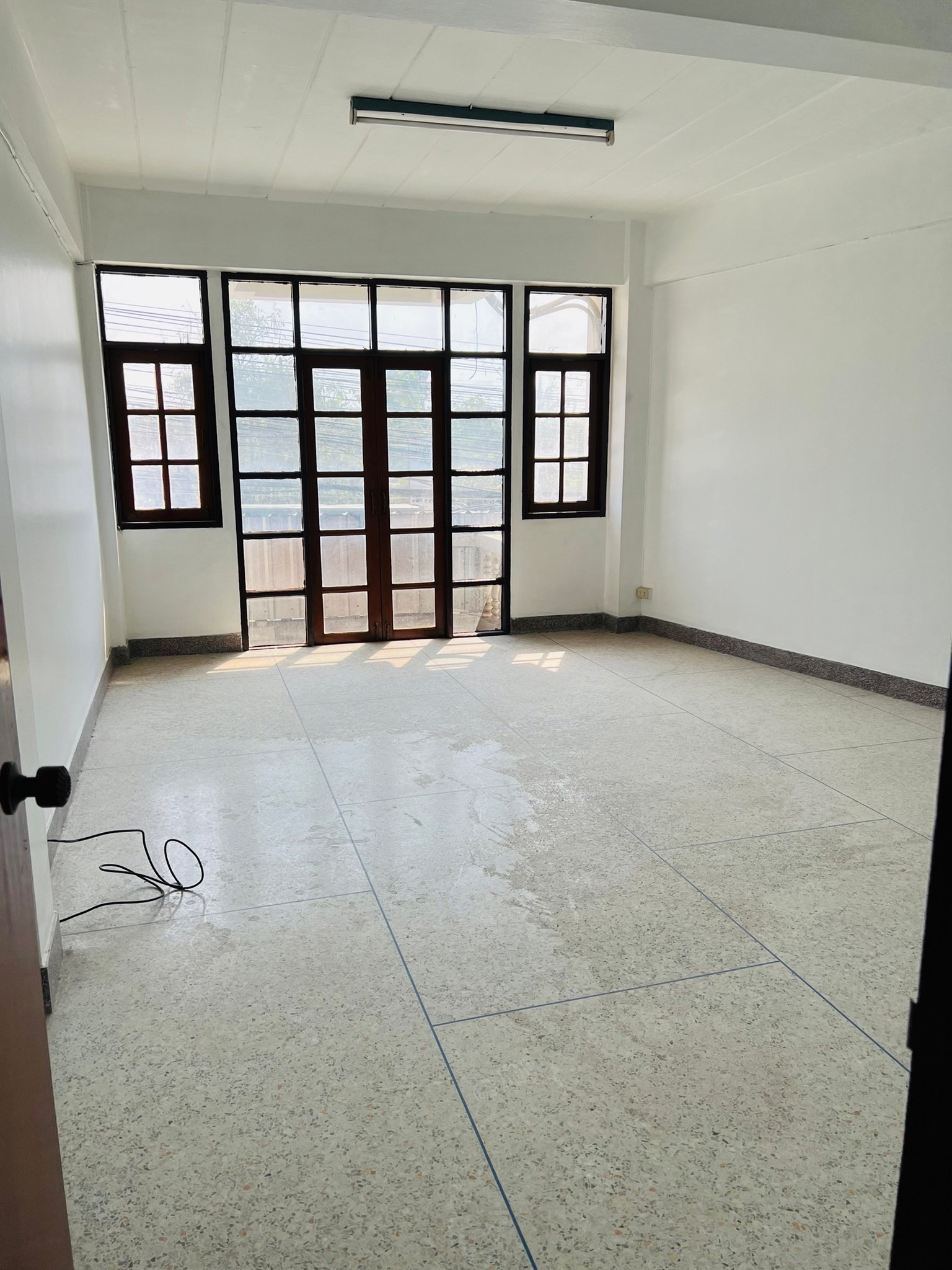 3-story shophouse for rent, next to the road, past the bypass intersection, on the way to Sao Hai, opposite the entrance to Manit City University. – รูปที่ 2