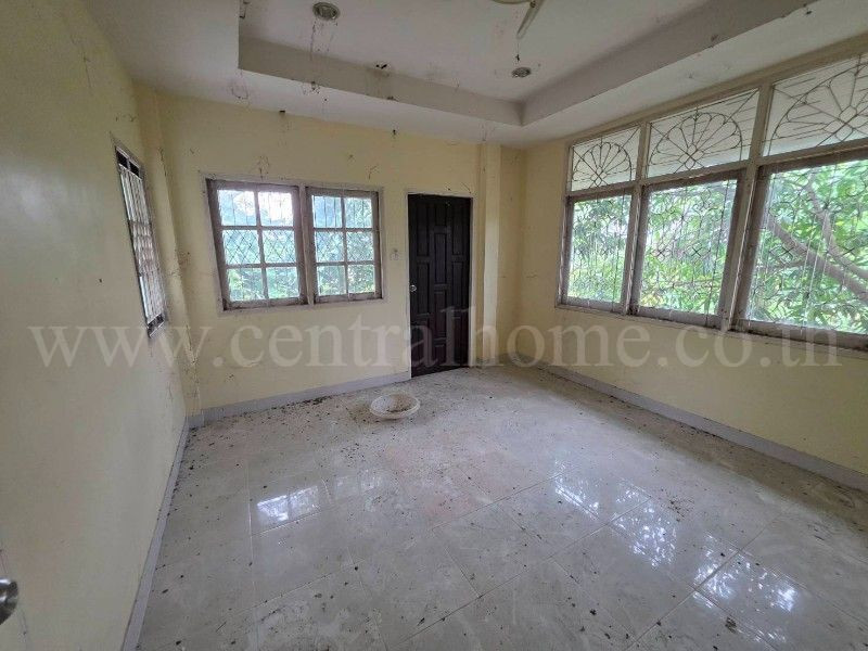 Single house with natural land, Soi Chomwihok, Khlong 5, area 2 ngan, cheap price. – รูปที่ 3