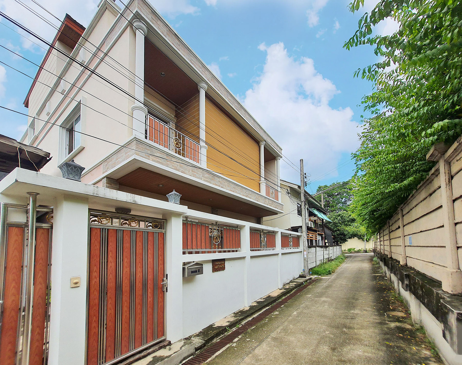 ขายบ้านบางน้ำผึ้ง บ้านเดี่ยว 3 ชั้น 69 ตร.วา 5 ห้องนอน ในบรรยากาศคุ้งบางกระเจ้า [FAS2609159]