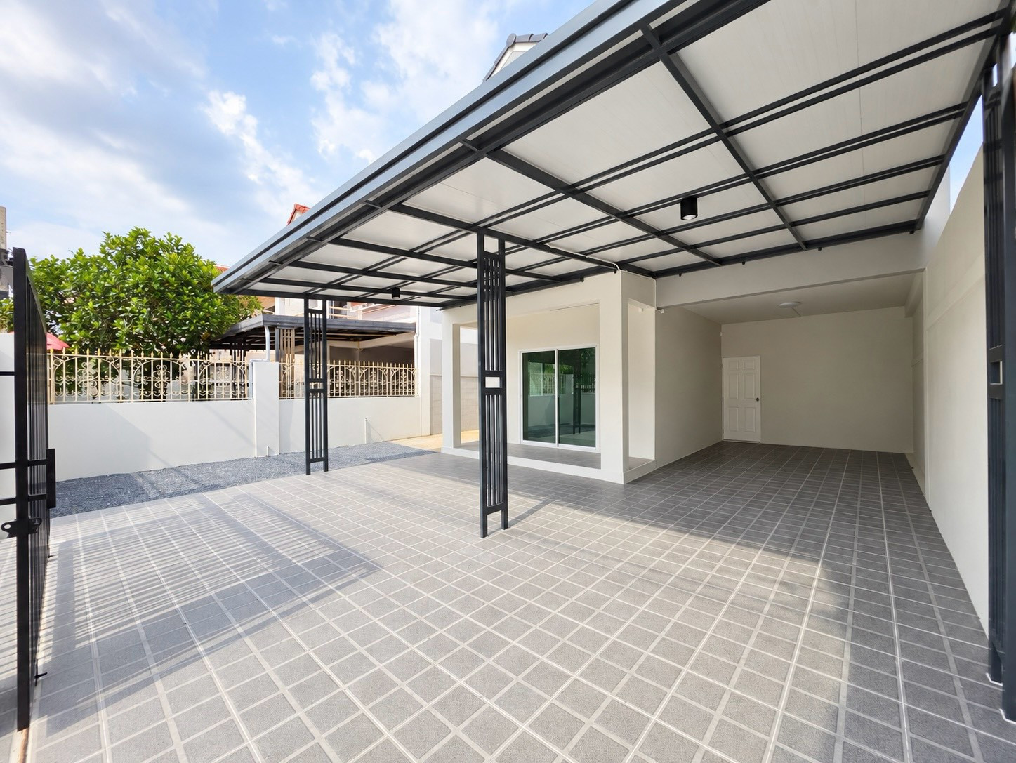🏡 บ้านเดี่ยวพร้อมอยู่ ทำเลประชาอุทิศ สินทวี สวนธน 2 – รูปที่ 2