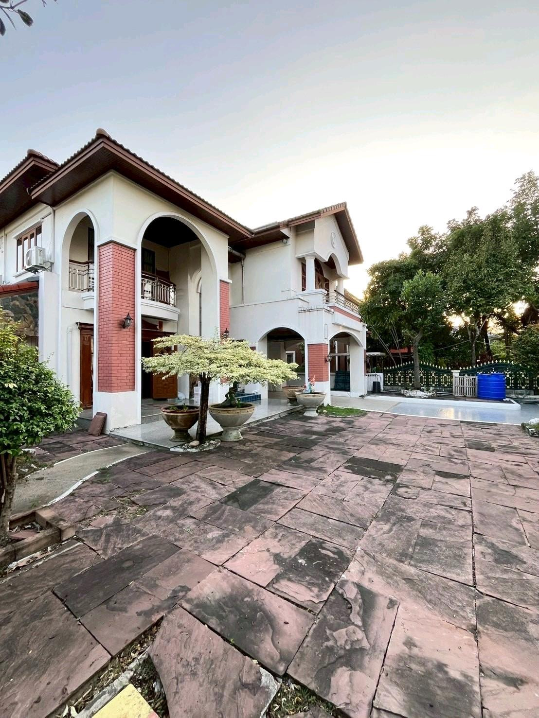 🏡 : Selling according to condition, 2-story detached house, Sasithorn Village, Bang Bon 3 Road (Soi Phetkasem 69)