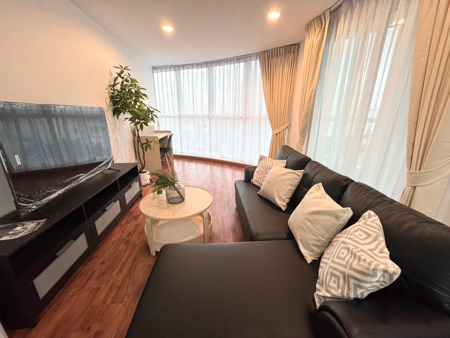 Bangkok Horizon Ramkhamhaeng for rent 90 sqm 2 beds 2 baths 32,000 per month Bangkok Horizon Ramkhamhaeng for rent 90 sqm 2 beds 2 baths 32,000 per month