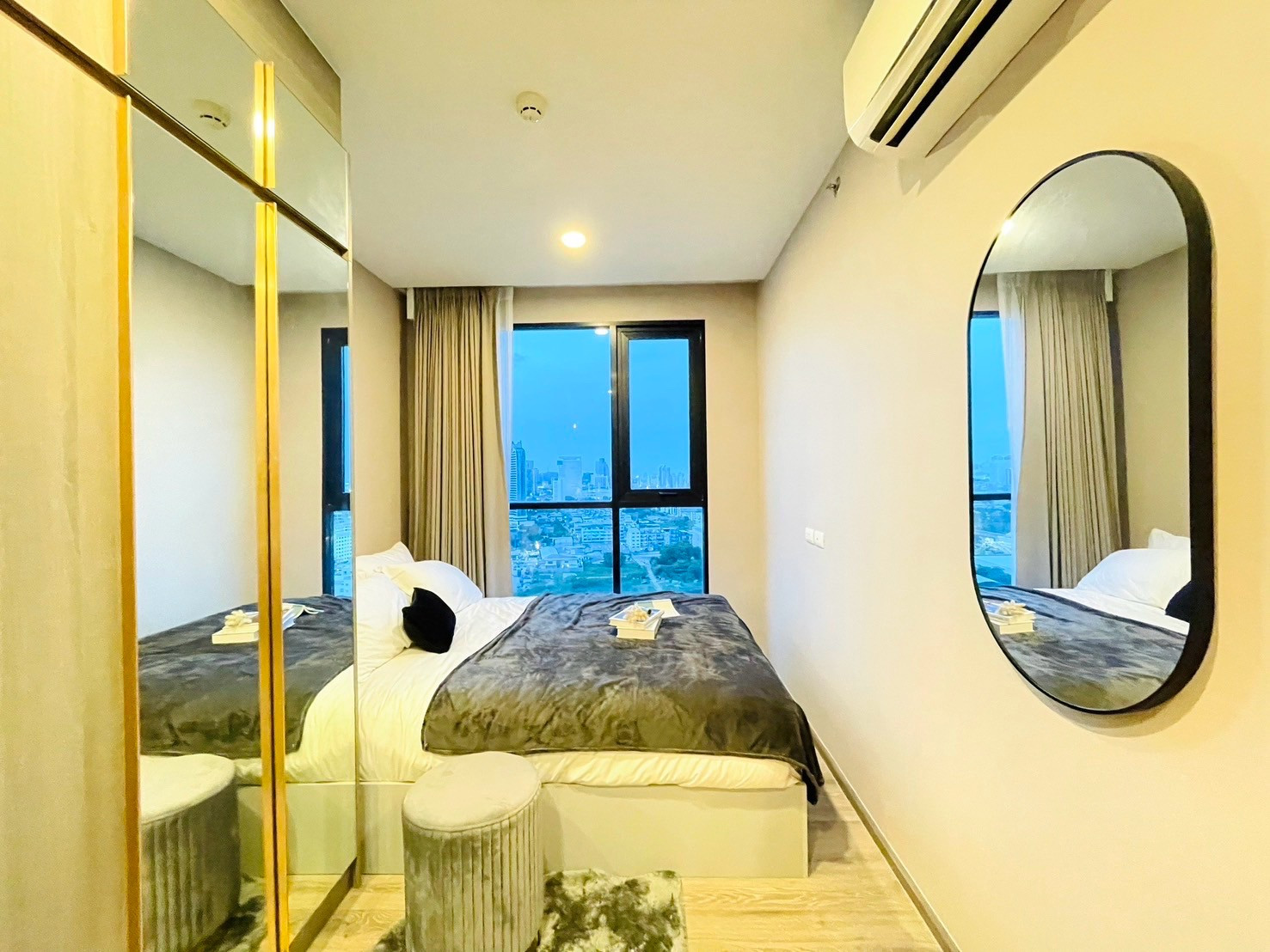 📣 Condo for rent Knights Bridge Collage 🔥 Only 450 meters from BTS Bearing, pets not allowed. 📣 Condo for rent Knights Bridge Collage 🔥 Only 450 meters from BTS Bearing, pets not allowed.