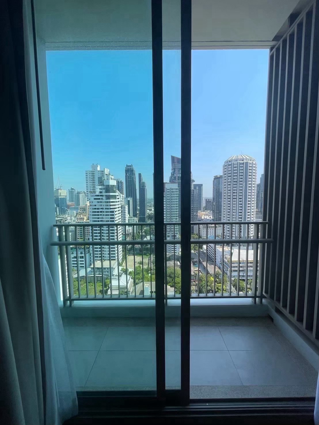 1 bed corner unit high floor at Quattro by Sansiri Thonglor for Rent 1 bed corner unit high floor at Quattro by Sansiri Thonglor for Rent