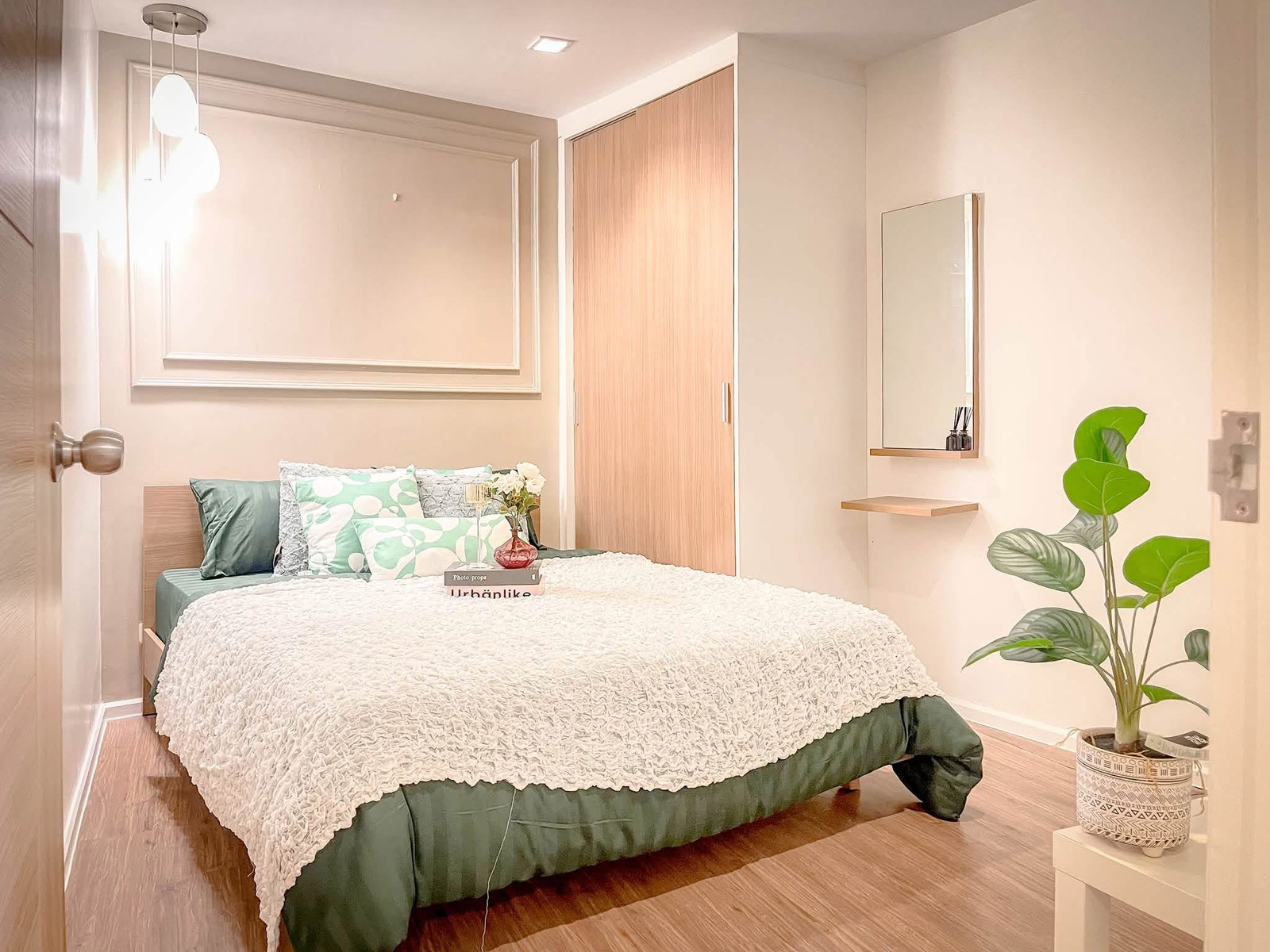C260243 Be republic 101/1, 45 sqm pool view, 2 bed, 17,500 thb furnished 