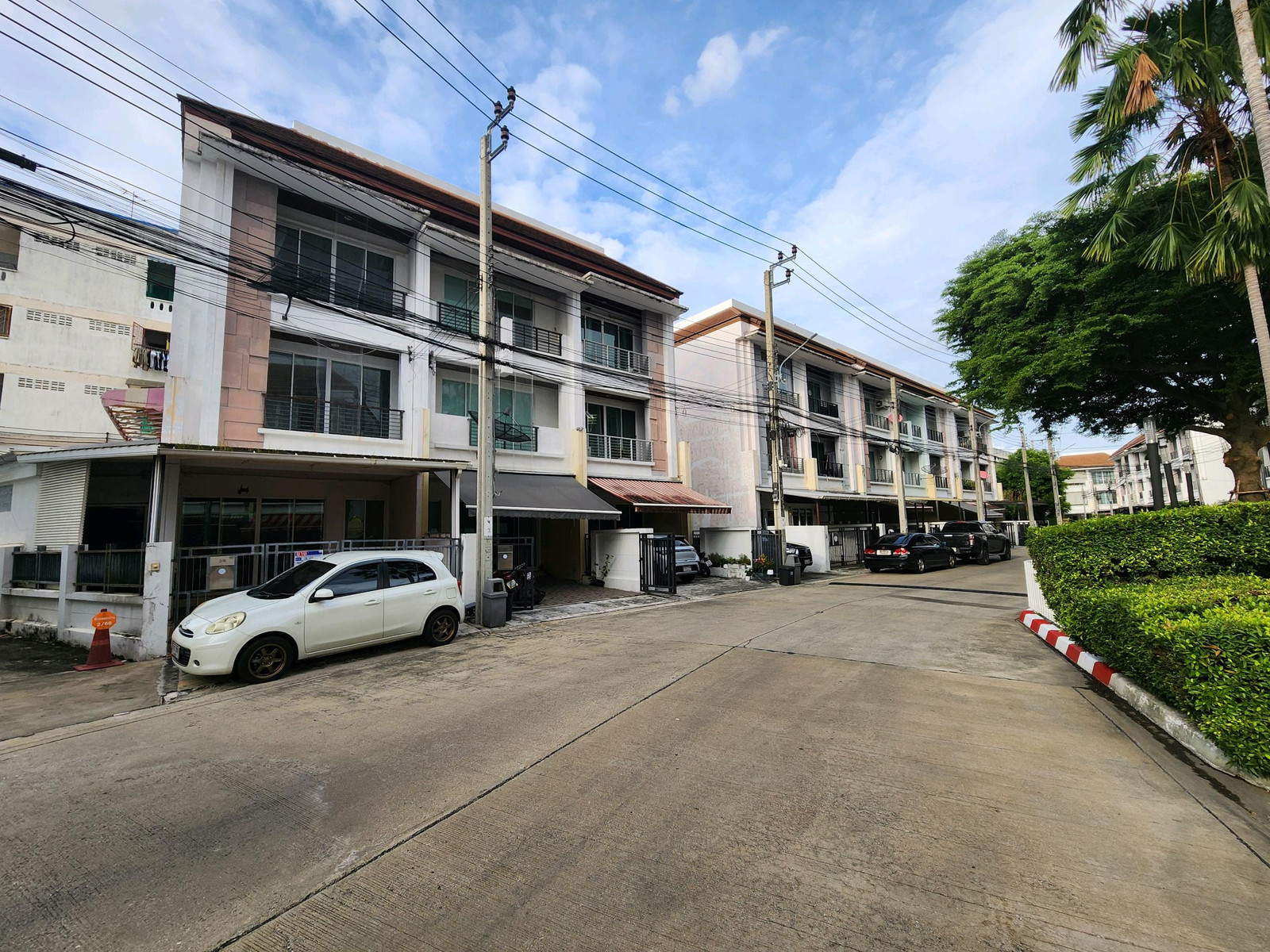 🔥 ขายทาวน์โฮมแปลงมุม หลังใหญ่ 34.8ตรวา. ฟังก์ชันบ้านเดี่ยว! บ้านกลางเมือง ลาดพร้าว 101 3ห้องนอน 3ห้องน้ำ 1ห้องทำงาน 2จอด ถนนเมน ขายเพียง 5.33MB – รูปที่ 2
