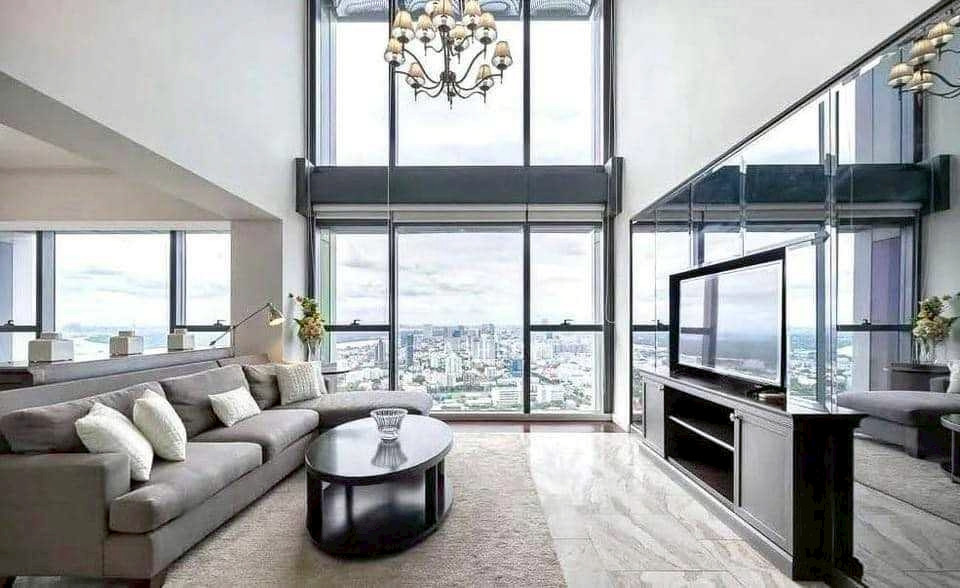 For Rent Duplex 4 bedrooms size 366 sq.m. F/F High Floor** River view**