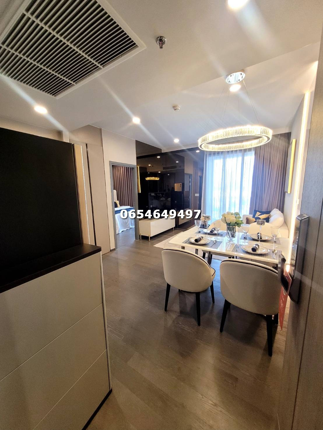 Good position, beautiful view, not hot. For sale: Coco parc, 1 bedroom, size 42.66 sq m. Price only 9,893,000 baht. If interested, contact 065-464-9497. Good position, beautiful view, not hot. For sale: Coco parc, 1 bedroom, size 42.66 sq m. Price only 9,893,000 baht. If interested, contact 065-464-9497.