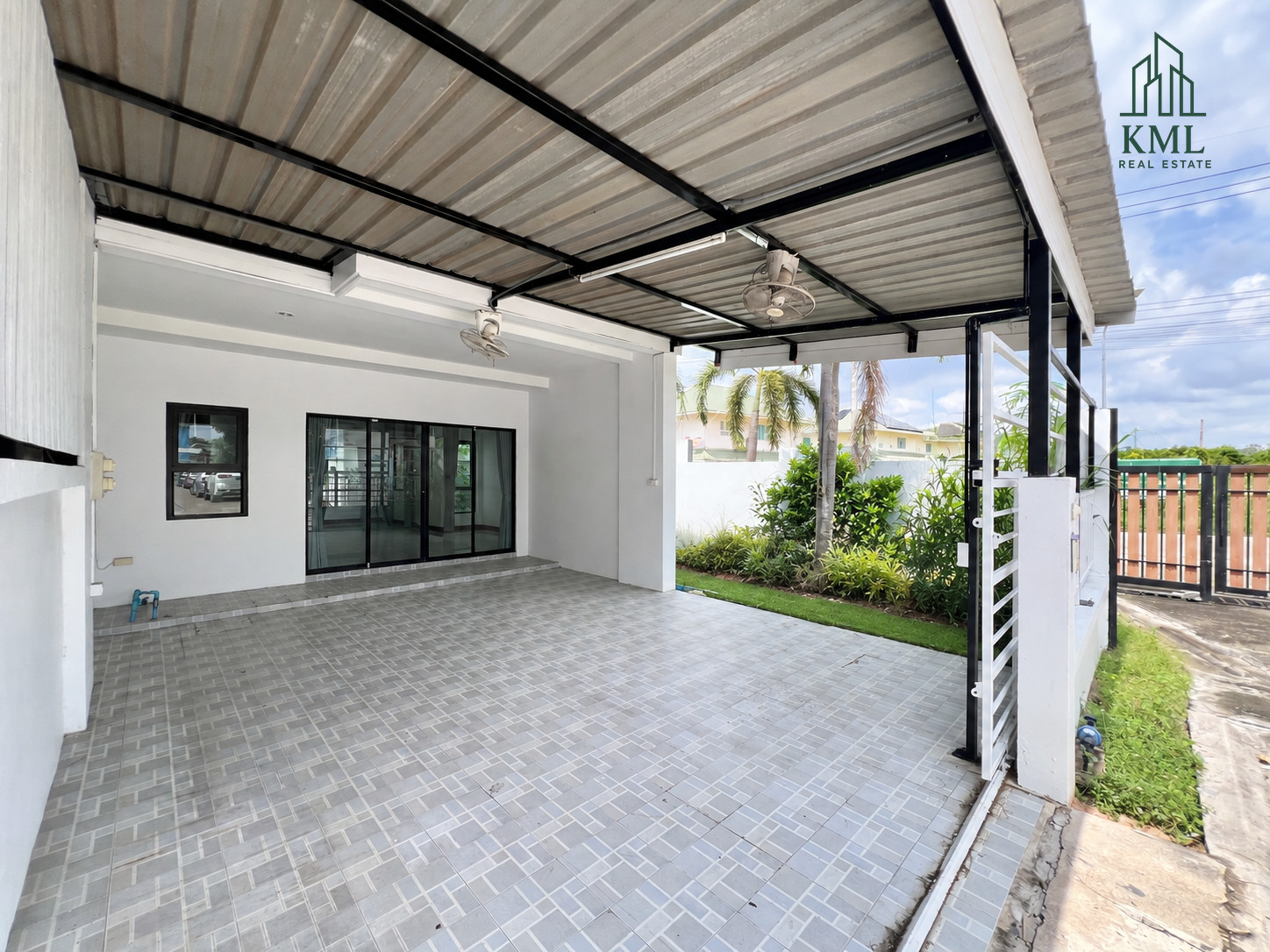 🏡🌳 ทาวน์เฮ้าส์หลังริม สวนสนามหญ้าข้างบ้าน บิวท์อินครบ จอดรถ 2 คัน ภัททาทาวน์ พัทยา – รูปที่ 3