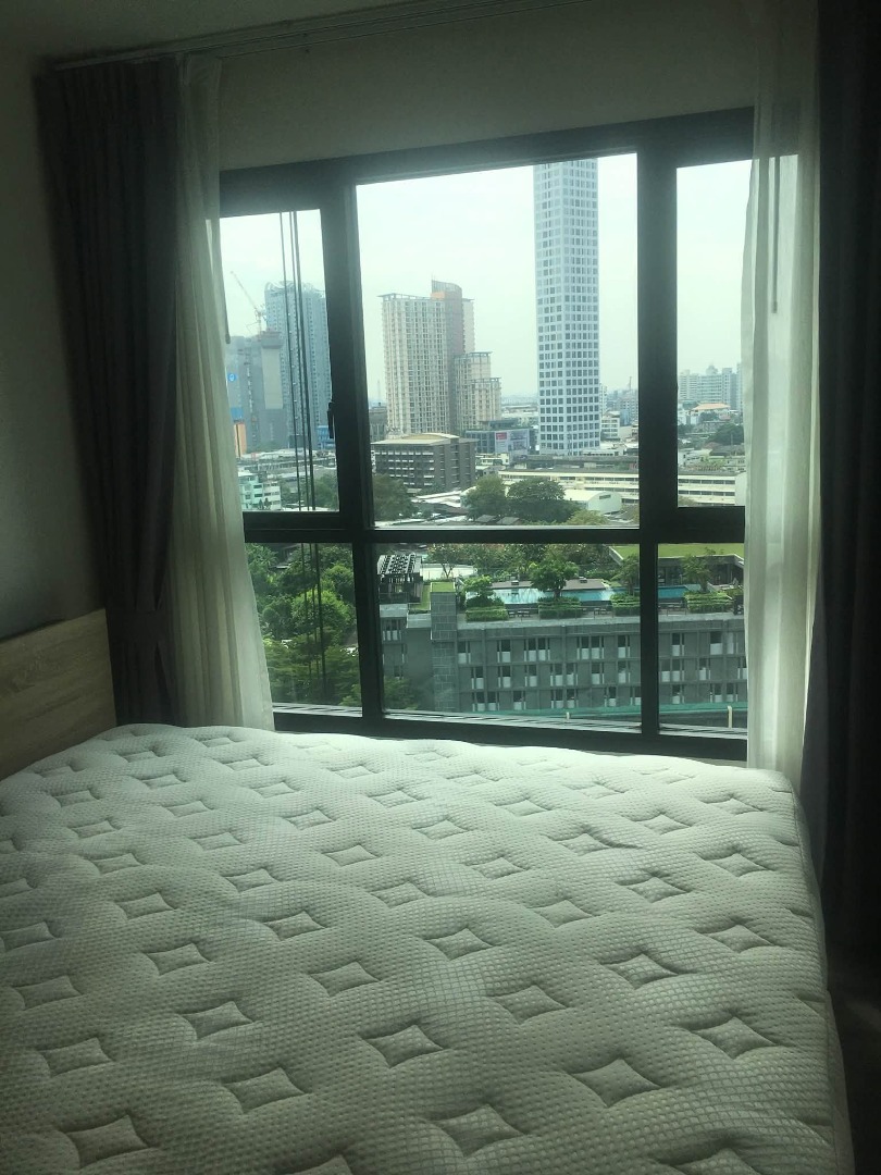 🔥Rent Now🔥 The Base Park East Sukhumvit 77, near On Nut BTS station. Fully furnished and ready to move in.