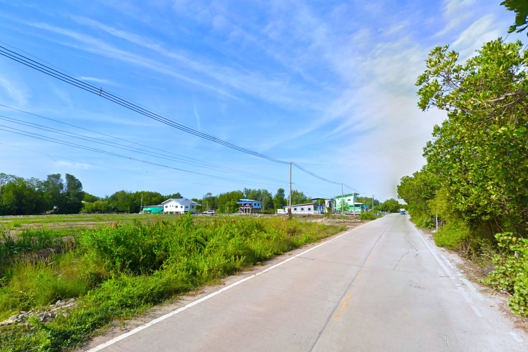Land for sale, Thian Talay 25, size over 3 rai, near Bang Khun Thian Road, 2.1 km. DD Land for sale, Thian Talay 25, size over 3 rai, near Bang Khun Thian Road, 2.1 km. DD