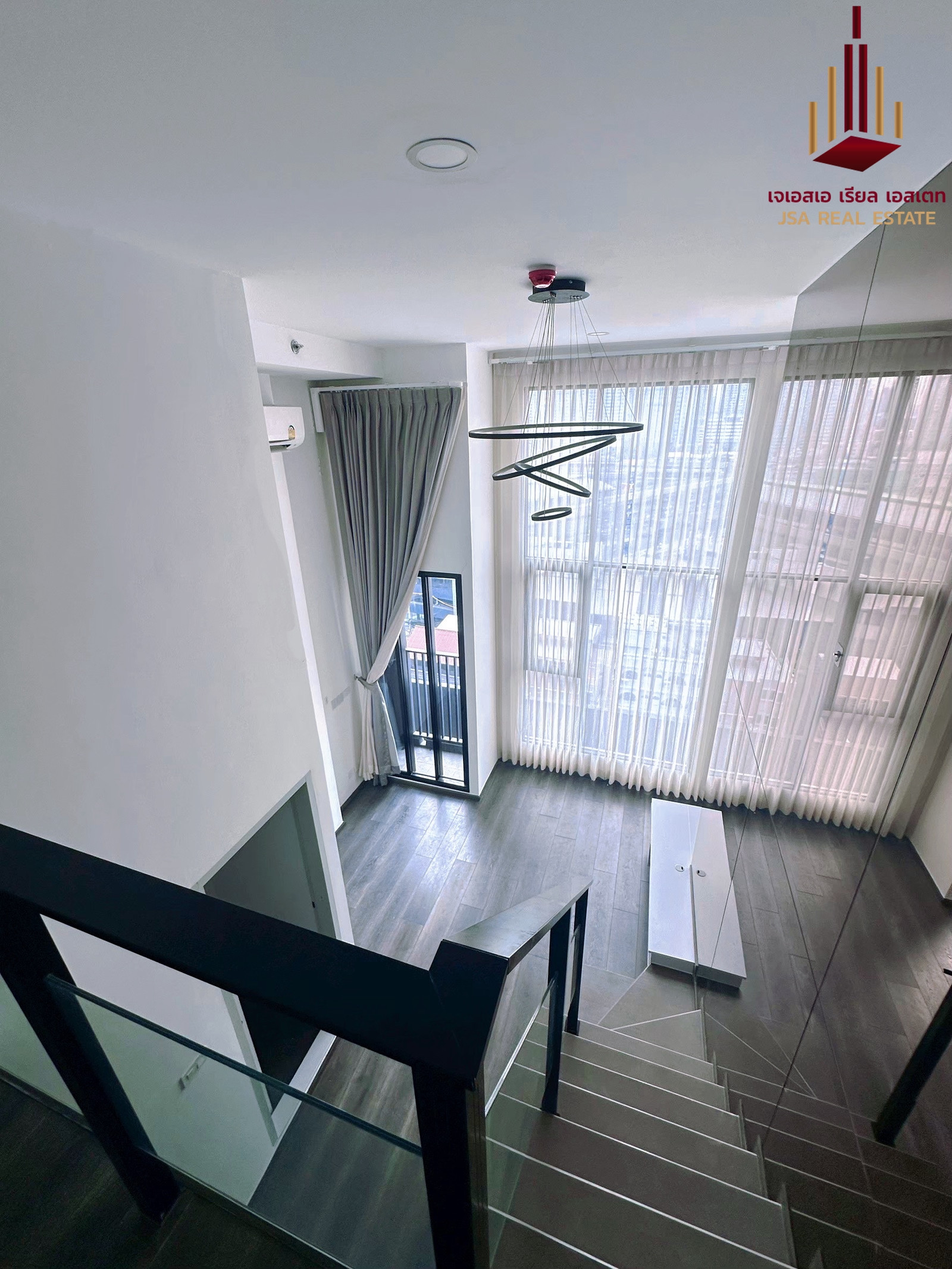 ✨ For Sale: KnightsBridge Space Ratchayothin Condo ✨ 💰 Only 4,590,000 THB