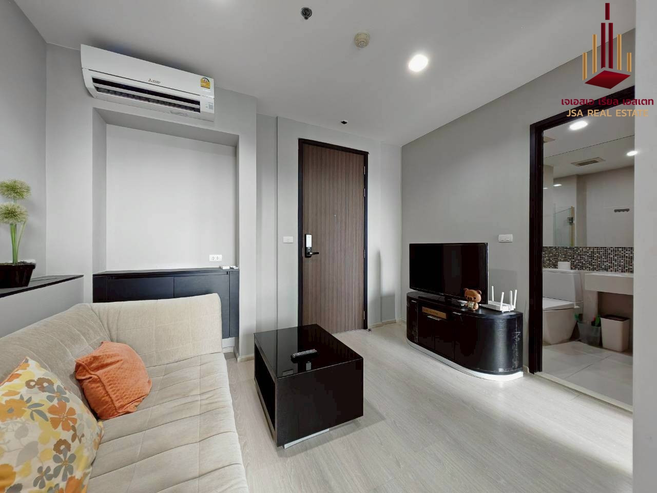 ✨ For Rent: RHYTHM Sukhumvit 44/1 Condo ✨ 💰 Only 20,000 THB/month