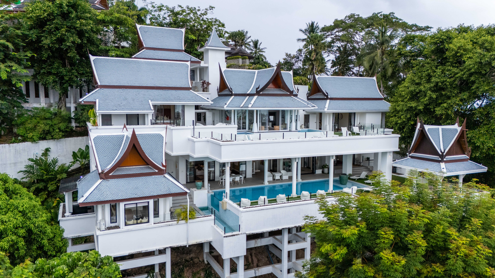 ขายพูลวิลล่าหรูซีวิว 2 ชั้น | 5 ห้องนอน ระดับพรีเมียม โซนสุรินทร์-บางเทา ภูเก็ต ขายพูลวิลล่าหรูซีวิว 2 ชั้น | 5 ห้องนอน ระดับพรีเมียม โซนสุรินทร์-บางเทา ภูเก็ต