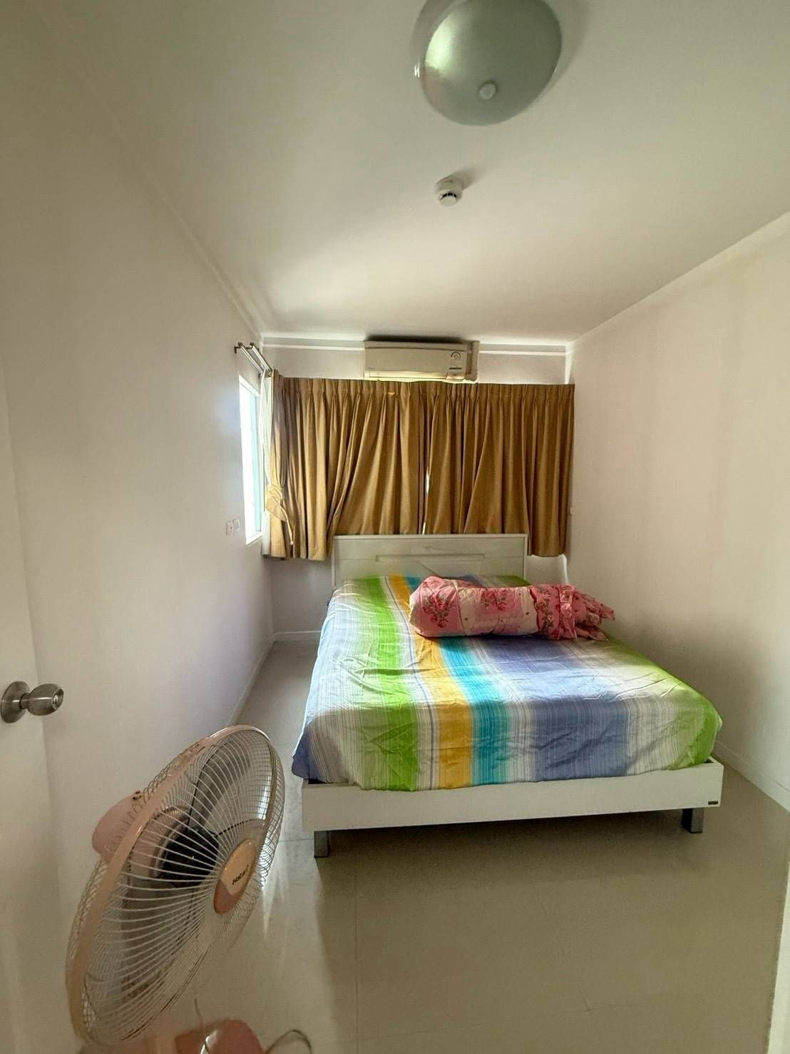 ขายด่วน 1 ห้องนอน | 30.48 ตร.ม. | ชั้น 7 | ลดหนักมาก แถมเฟอร์นิเจอร์และเครื่องใช้ไฟฟ้าทุกอย่าง ขายด่วน 1 ห้องนอน | 30.48 ตร.ม. | ชั้น 7 | ลดหนักมาก แถมเฟอร์นิเจอร์และเครื่องใช้ไฟฟ้าทุกอย่าง