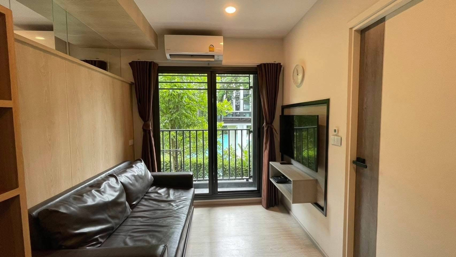 Escent Park ville for rent, 2nd floor, size 28 sq m. Open for reservation, will be available at the end of September 2026.