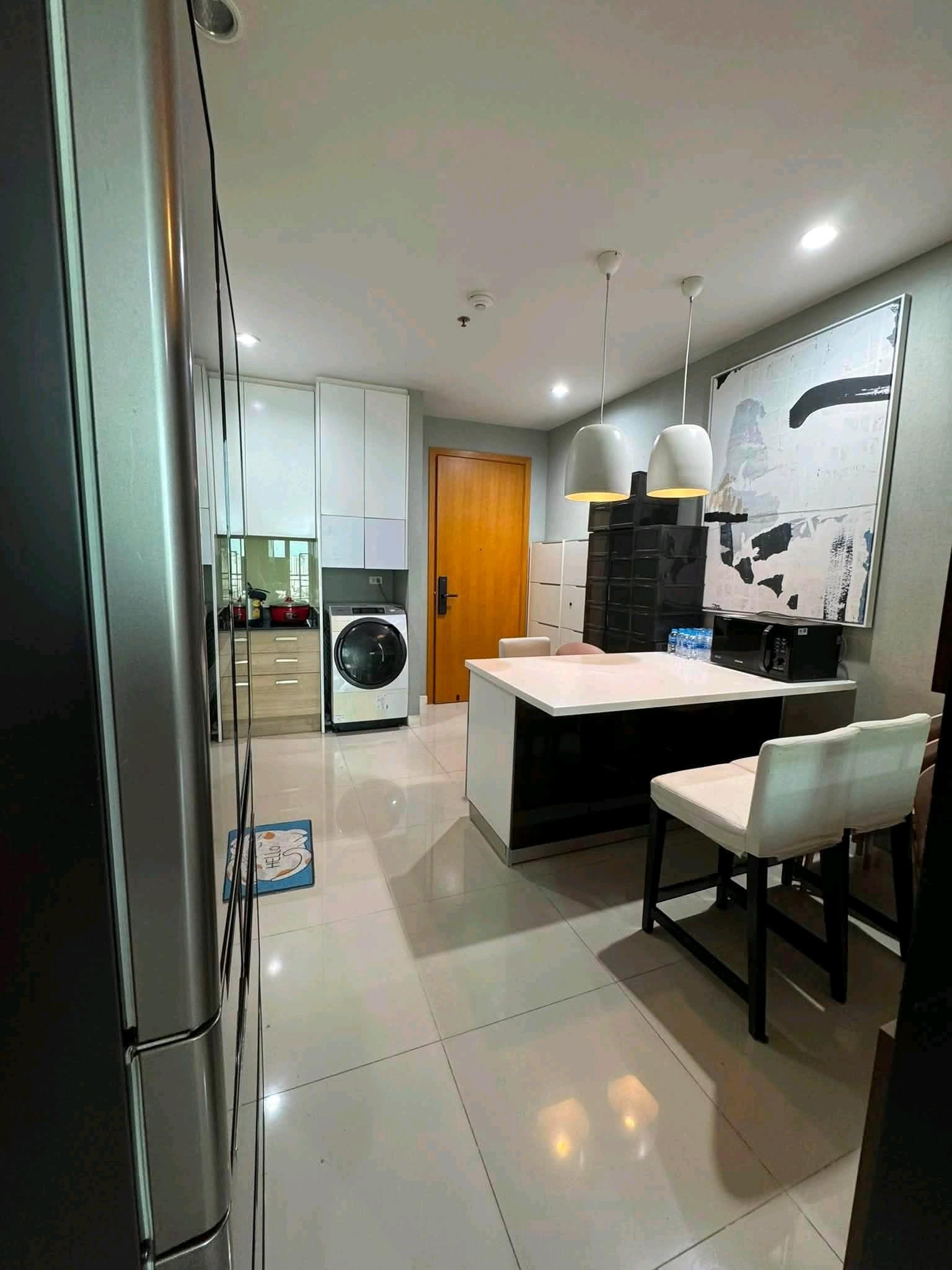ใจกลางเมือง ใกล้ MRT เพชรบุรี – BTS นานา – อโศก 💰 ค่าเช่า 35,000 บาท/เดือน 🏢 อาคาร B 📐 ขนาด 72 ตร.ม. 🛏️ 2 ห้องนอน 🚿 2 ห้องน้ำ 🧳 เฟอร์นิเจอร์ครบ พร้อมเข้าอยู่ – รูปที่ 2