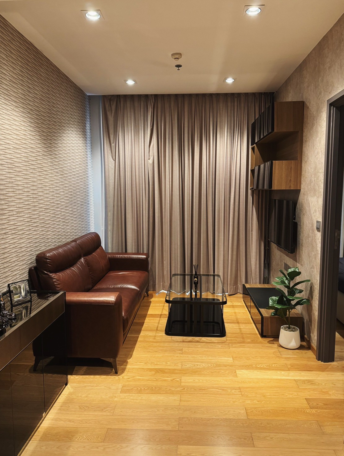 🟢 Condo for rent Keyne by Sansiri Hot Price!🔥 1 bedroom 37.22 sq m., beautiful room, well decorated. Fully furnished with electrical appliances, high floor, open view, unblocked ⎯ 🚆 Near BTS Thonglor 🟢 Condo for rent Keyne by Sansiri Hot Price!🔥 1 bedroom 37.22 sq m., beautiful room, well decorated. Fully furnished with electrical appliances, high floor, open view, unblocked ⎯ 🚆 Near BTS Thonglor