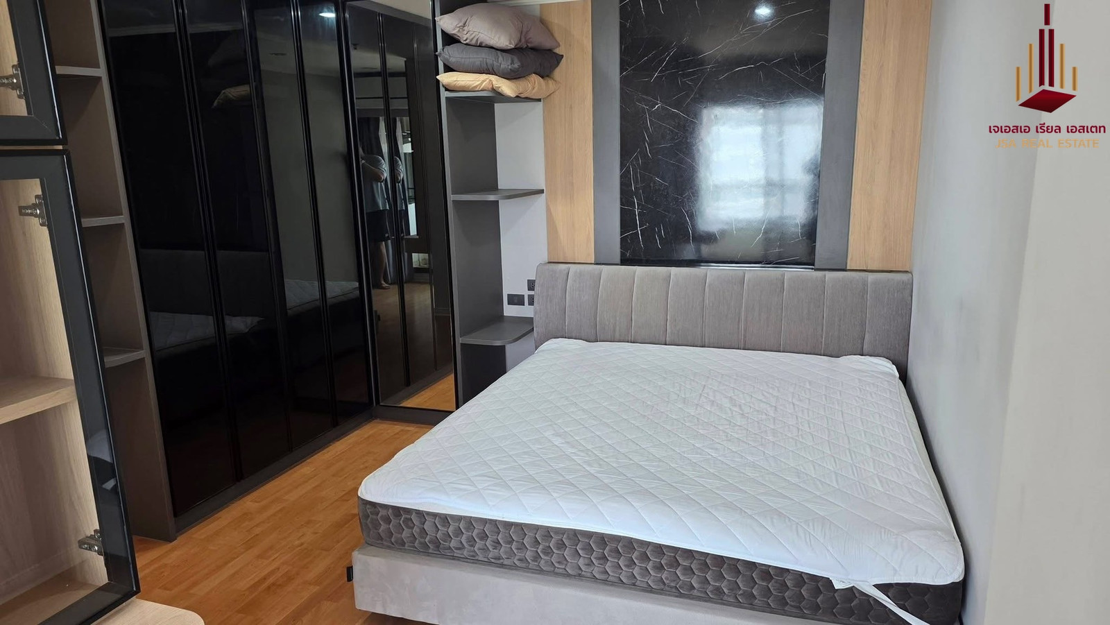 ✨ For Sale: Lumpini Ville Phahol - Suthisarn Condo ✨ 💰 Only 5,750,000 THB