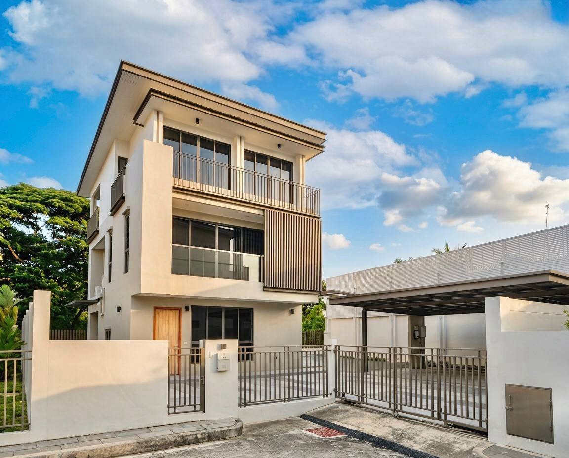 3-storey detached house for sale, AQ Arbor, Suan Luang Rama IX - Phatthanakan, corner house, 97.10 sq m, 297 sq m, new house ready to move in.